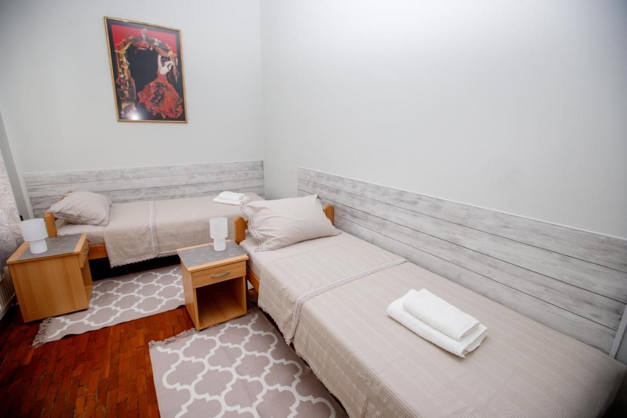 Angeli Vila Apartments Subotica Ngoại thất bức ảnh